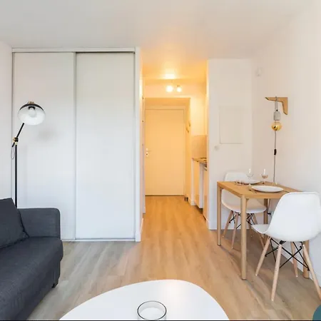Apartamento Royal 7 *